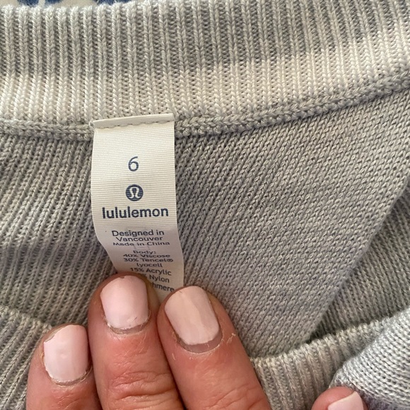Lululemon open back knit light blue sweater.size 6 - Picture 1 of 5